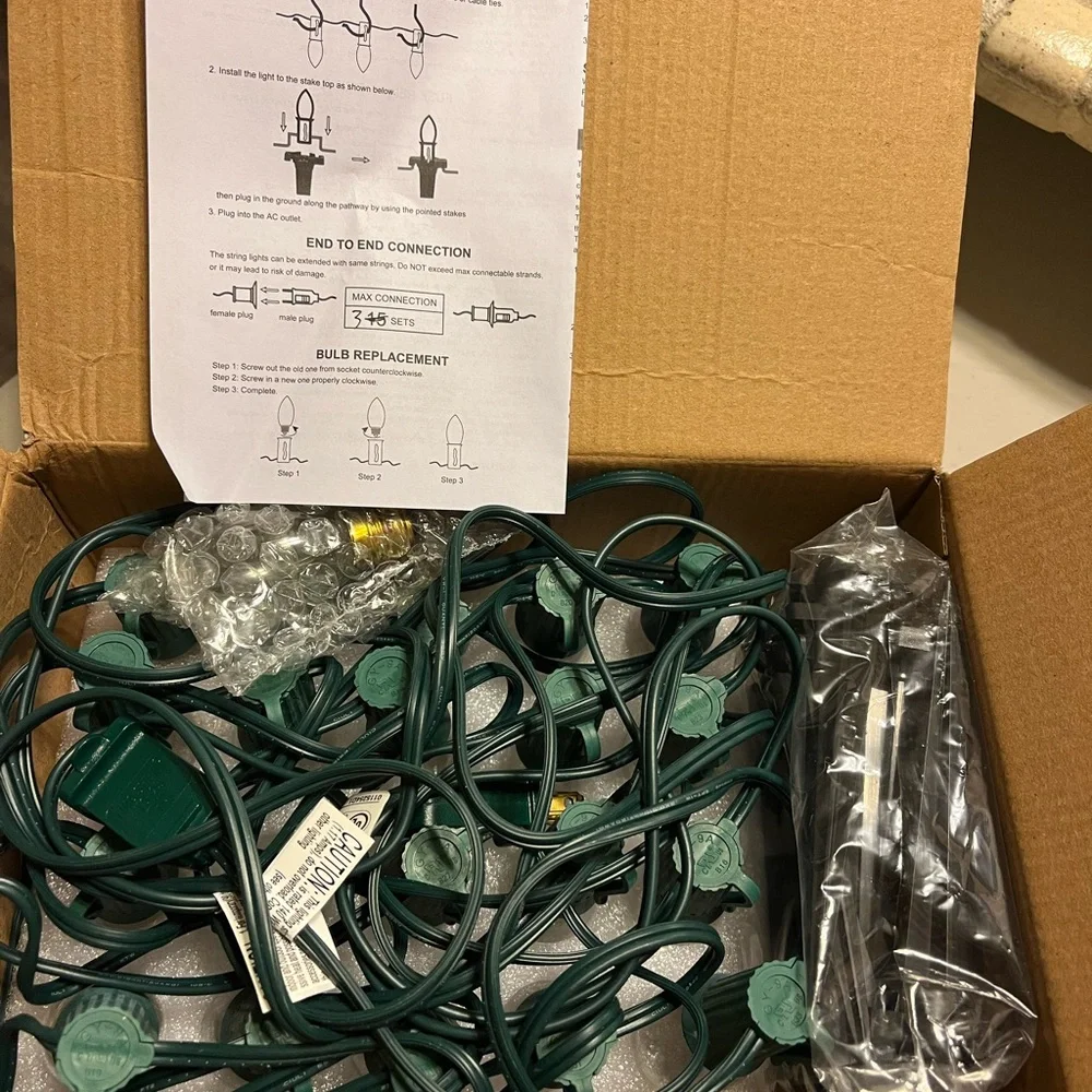 Christmas string lights with stakes 20 lights 20 steaks by brightown 26 feet new